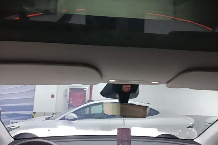 Used Tesla Model Y 2024 Rear-Wheel-Drive Version Headliner