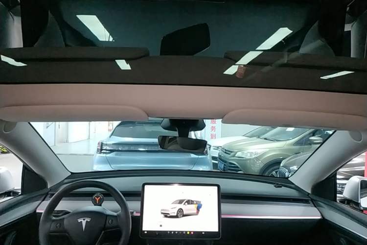 Used Tesla Model Y 2024 Long-Range All-Wheel-Drive Version Headliner