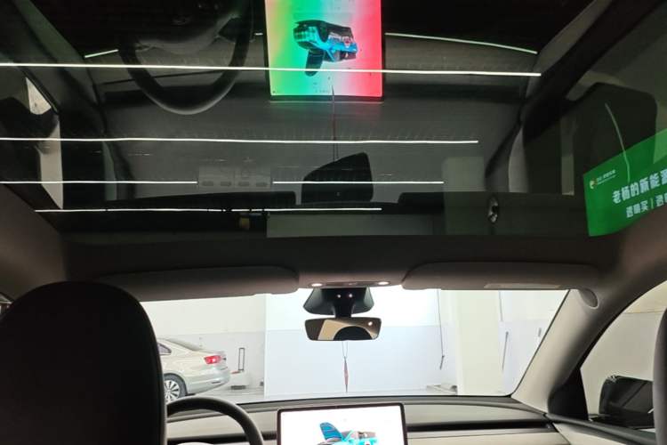 Used Tesla Model Y 2024 Rear-Wheel-Drive Version Headliner
