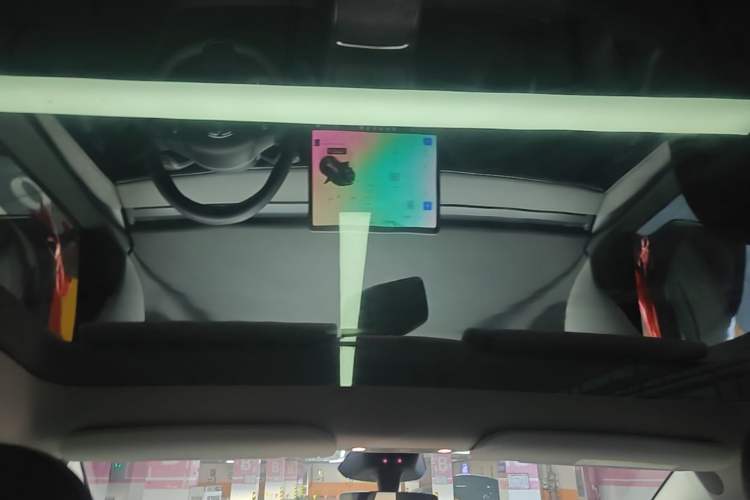 Used Tesla Model Y 2024 Rear-Wheel-Drive Version Headliner