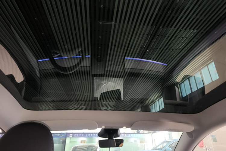 Used Tesla Model Y 2024 Rear-Wheel-Drive Version Headliner