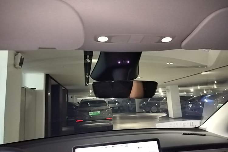 Used Tesla Model Y 2024 Rear-Wheel-Drive Version Headliner