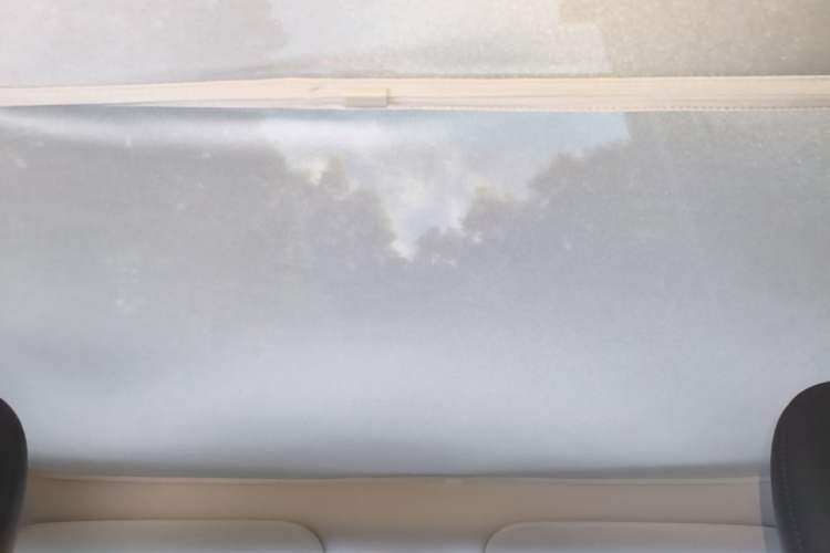 Used Tesla Model Y 2024 Rear-Wheel-Drive Version Headliner