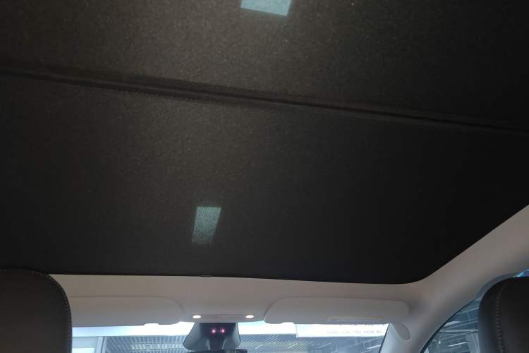 Used Tesla Model Y 2024 Rear-Wheel-Drive Version Headliner