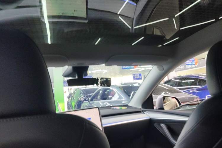 Used Tesla Model Y 2024 Rear-Wheel-Drive Version Headliner