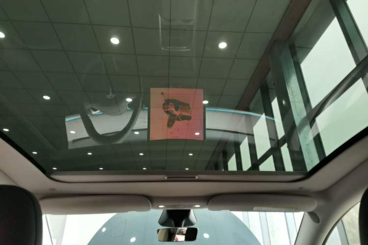 Used Tesla Model Y 2024 Rear-Wheel-Drive Version Headliner
