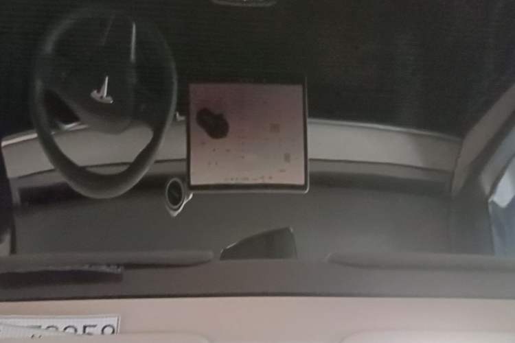 Used Tesla Model Y 2024 Rear-Wheel-Drive Version Headliner