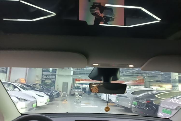 Used Tesla Model Y 2024 Rear-Wheel-Drive Version Headliner