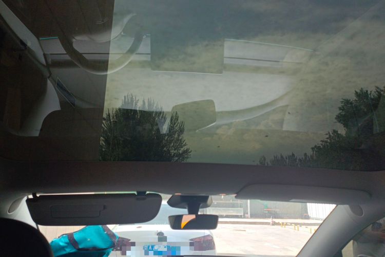 Used Tesla Model Y 2024 Rear-Wheel-Drive Version Headliner