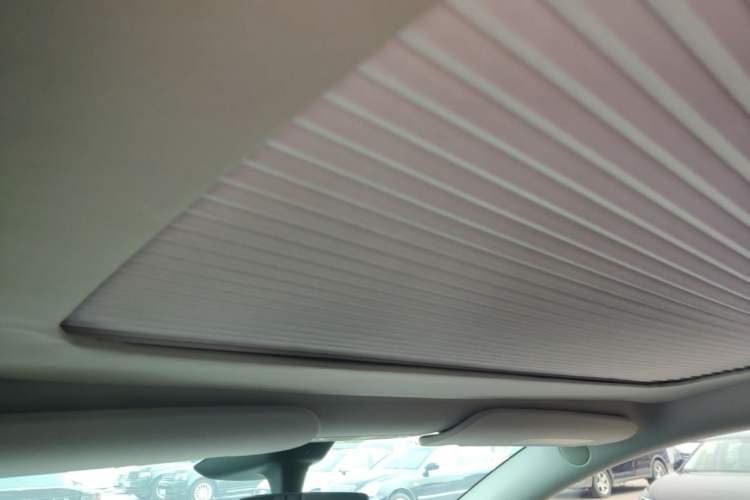 Used Tesla Model Y 2024 Rear-Wheel-Drive Version Headliner