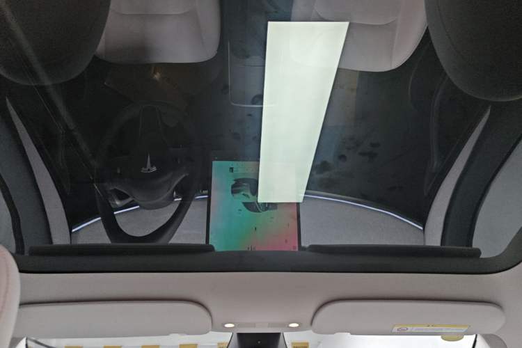Used Tesla Model Y 2024 Rear-Wheel-Drive Version Headliner