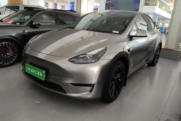 Tesla Model Y 2024 Rear-Wheel-Drive Version