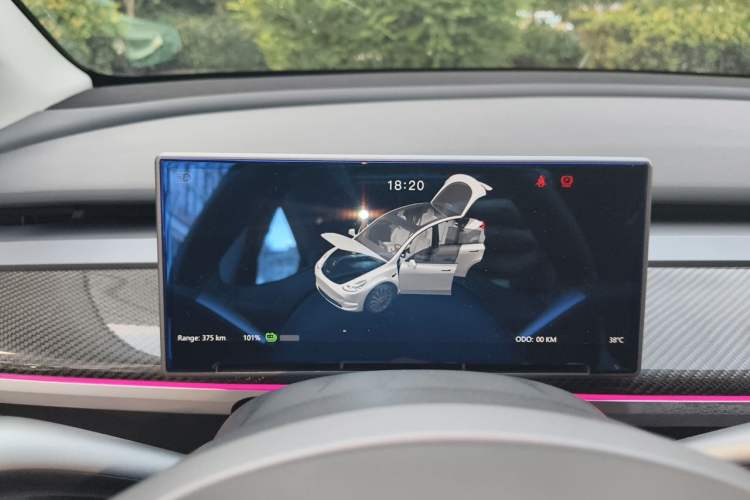 Used Tesla Model Y 2024 Long-Range All-Wheel-Drive Version Instrument Cluster