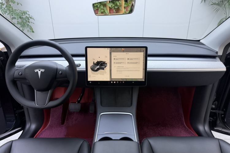 Used Tesla Model Y 2024 Rear-Wheel-Drive Version Interior 1
