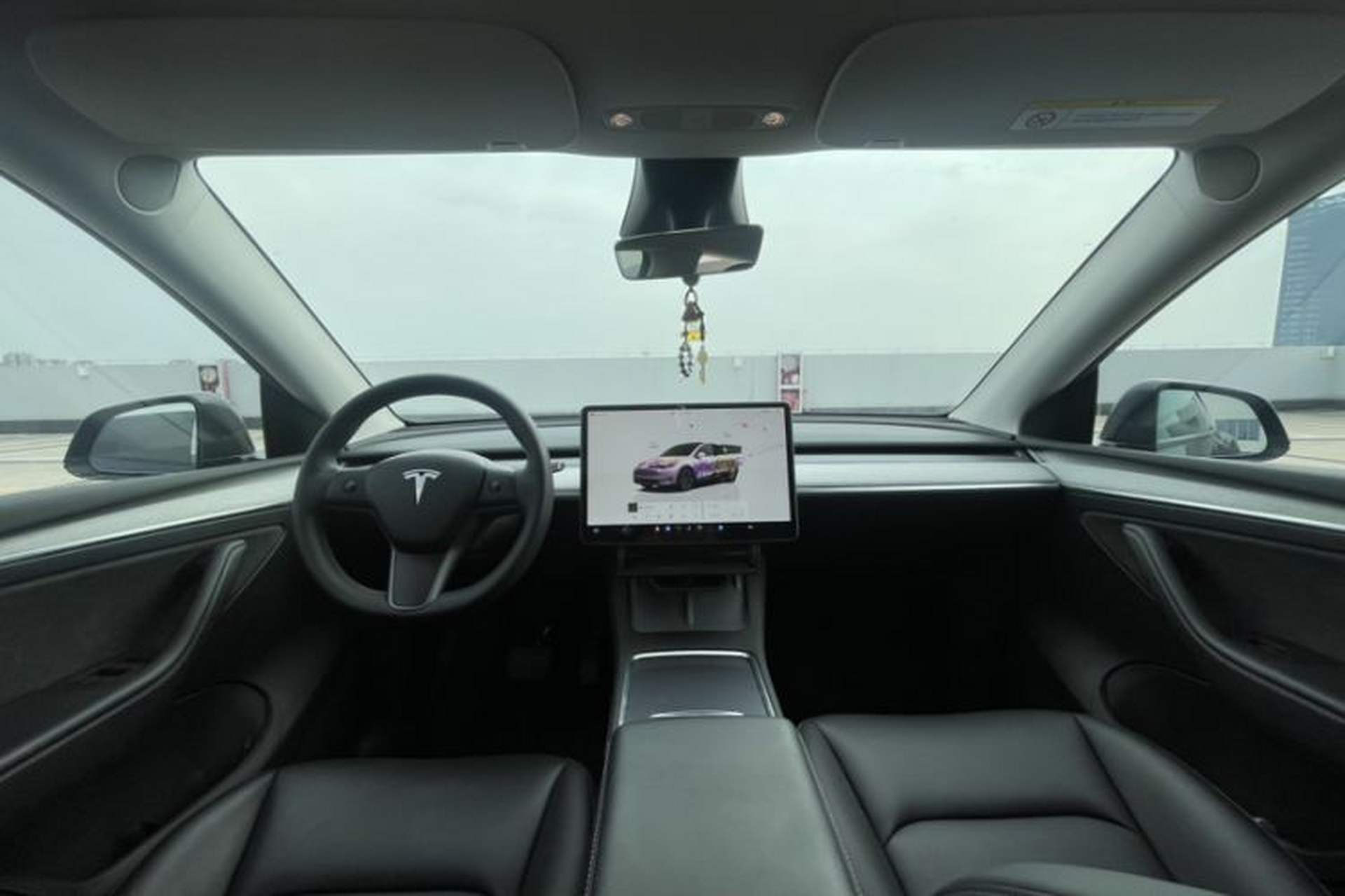 Used Tesla Model Y 2024 Rear-Wheel-Drive Version Interior 1