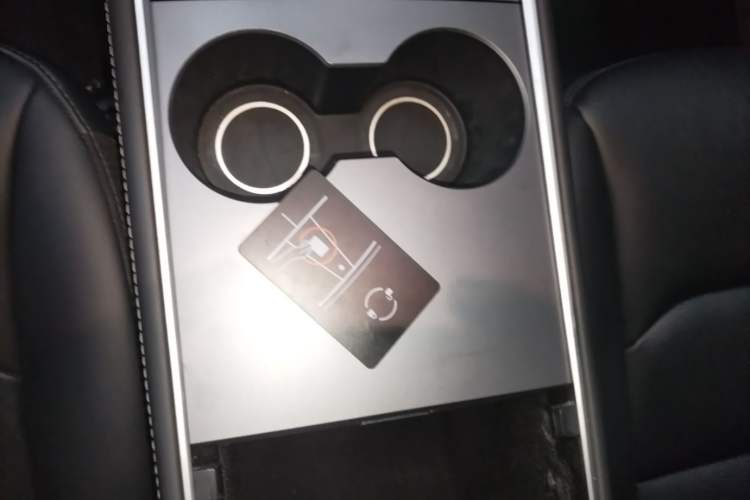 Used Tesla Model Y 2024 Rear-Wheel-Drive Version Interior 1