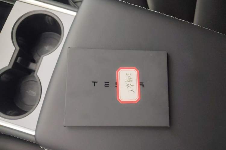 Used Tesla Model Y 2024 Rear-Wheel-Drive Version Interior 1
