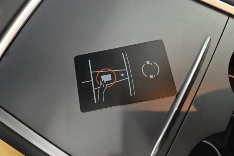 Used Tesla Model Y 2024 Rear-Wheel-Drive Version Interior 1