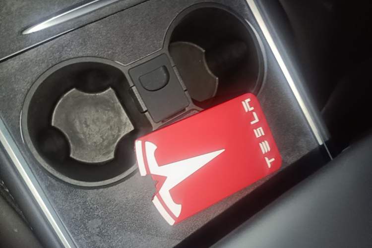 Used Tesla Model Y 2024 Rear-Wheel-Drive Version Interior 1
