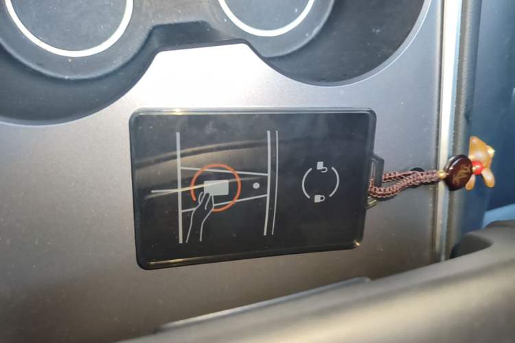 Used Tesla Model Y 2024 Rear-Wheel-Drive Version Interior 1