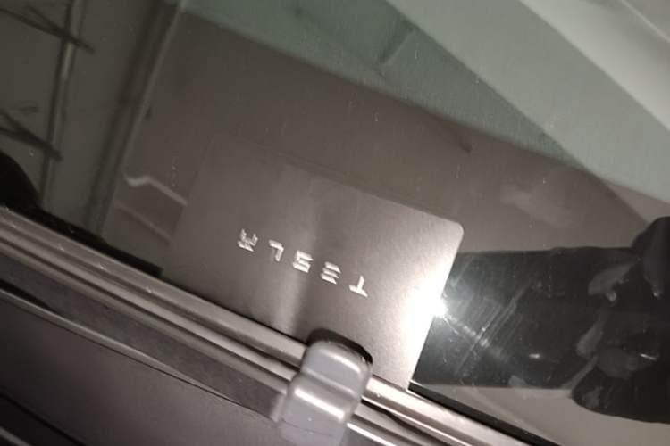 Used Tesla Model Y 2024 Rear-Wheel-Drive Version Interior 1