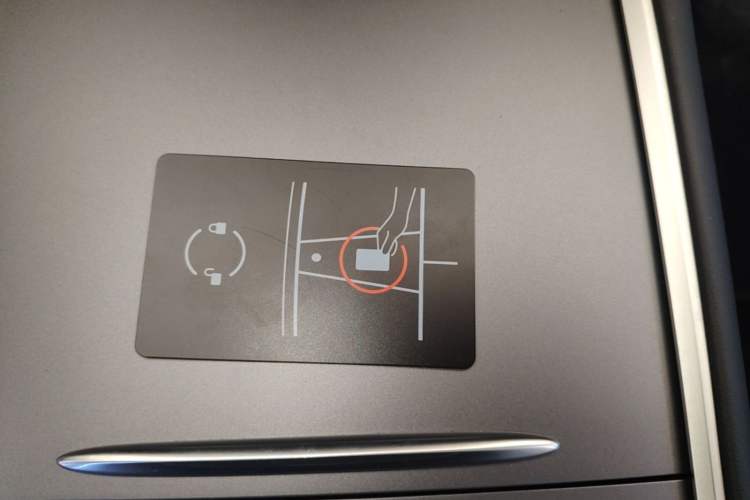 Used Tesla Model Y 2024 Rear-Wheel-Drive Version Interior 1