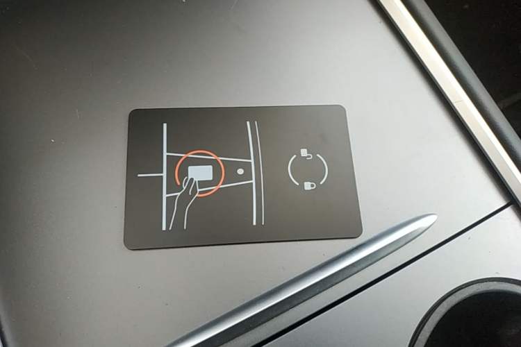 Used Tesla Model Y 2024 Rear-Wheel-Drive Version Interior 1