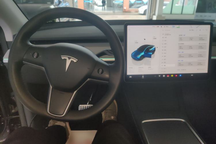 Used Tesla Model Y 2024 Rear-Wheel-Drive Version Interior 2