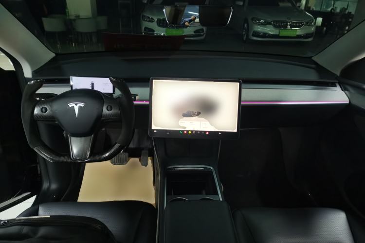 Used Tesla Model Y 2024 Rear-Wheel-Drive Version Interior 2