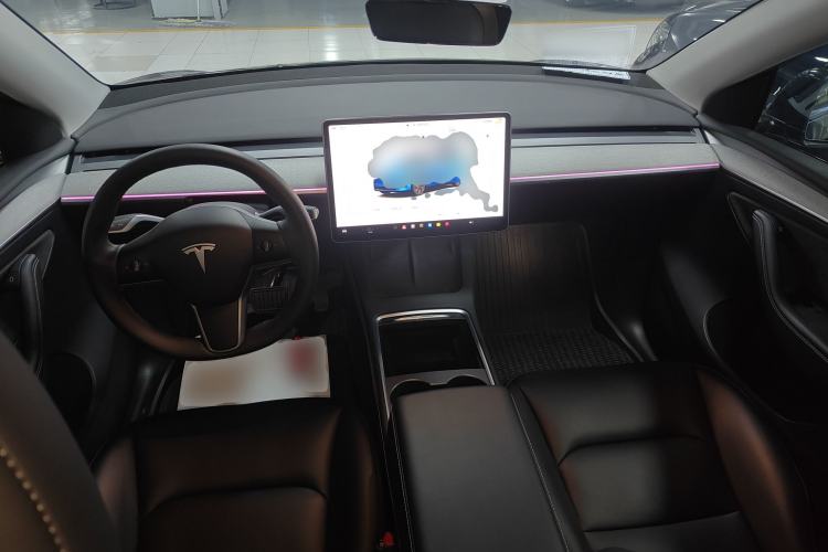 Used Tesla Model Y 2024 Rear-Wheel-Drive Version Interior 2