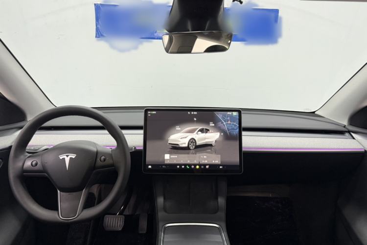 Used Tesla Model Y 2024 Rear-Wheel-Drive Version Interior 2