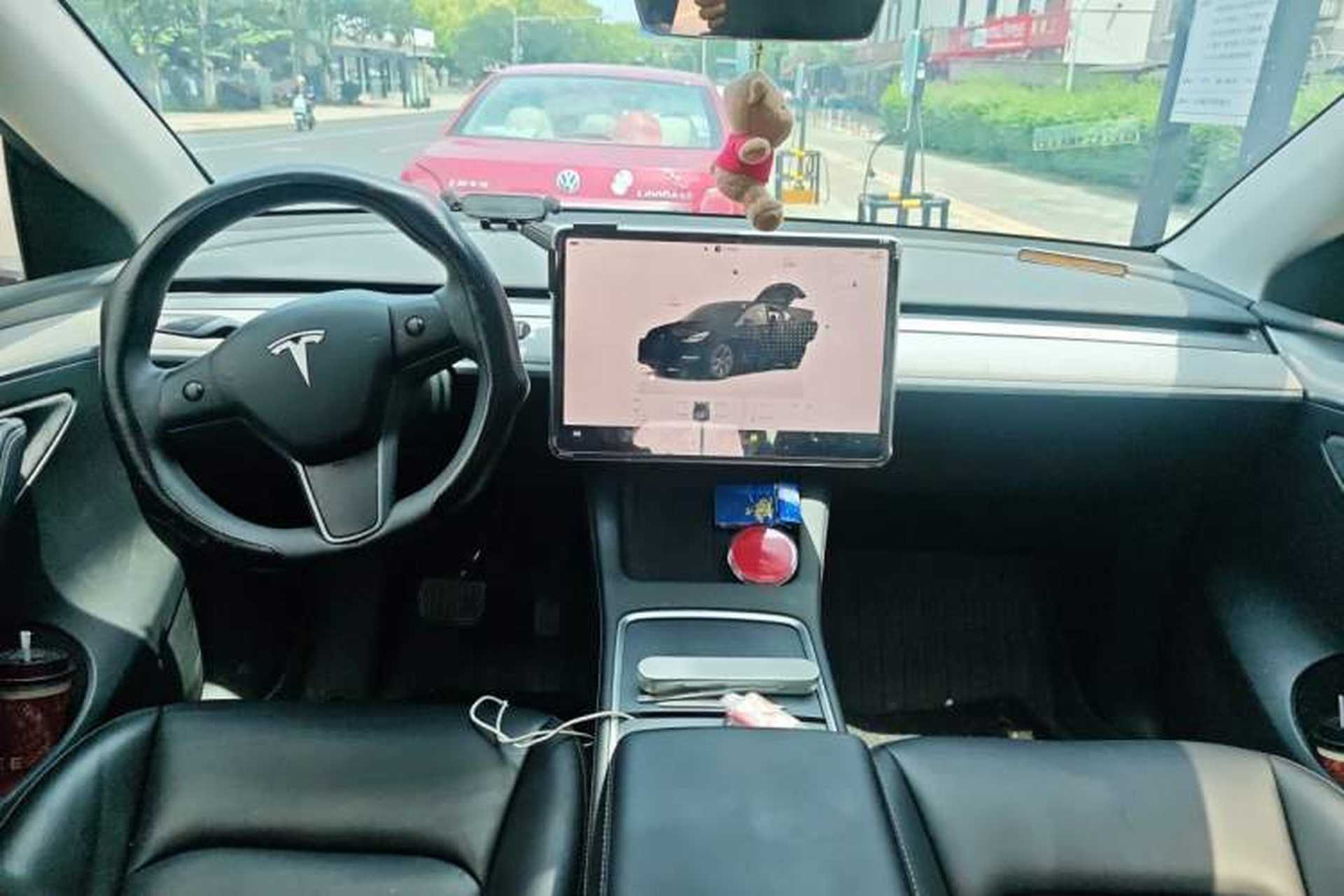 Used Tesla Model Y 2024 Rear-Wheel-Drive Version Interior 2