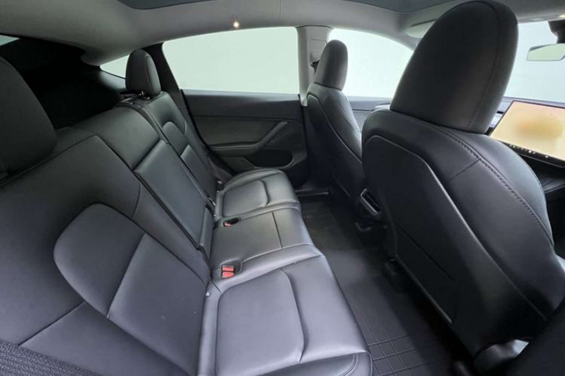 Used Tesla Model Y 2024 Rear-Wheel-Drive Version Interior 3