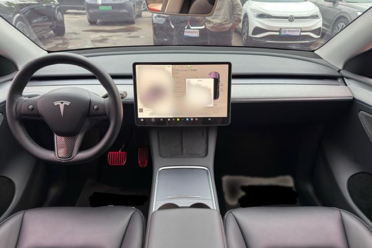 Used Tesla Model Y 2024 Rear-Wheel-Drive Version Interior 3