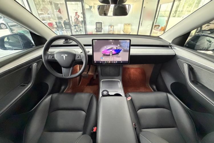 Used Tesla Model Y 2024 Rear-Wheel-Drive Version Interior 3