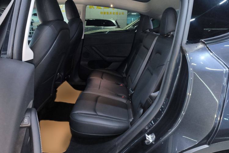 Used Tesla Model Y 2024 Rear-Wheel-Drive Version Interior 4