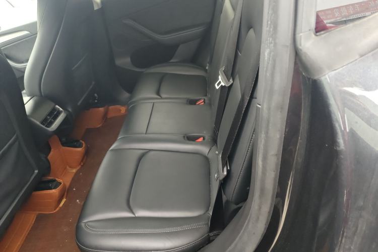 Used Tesla Model Y 2024 Rear-Wheel-Drive Version Interior 4