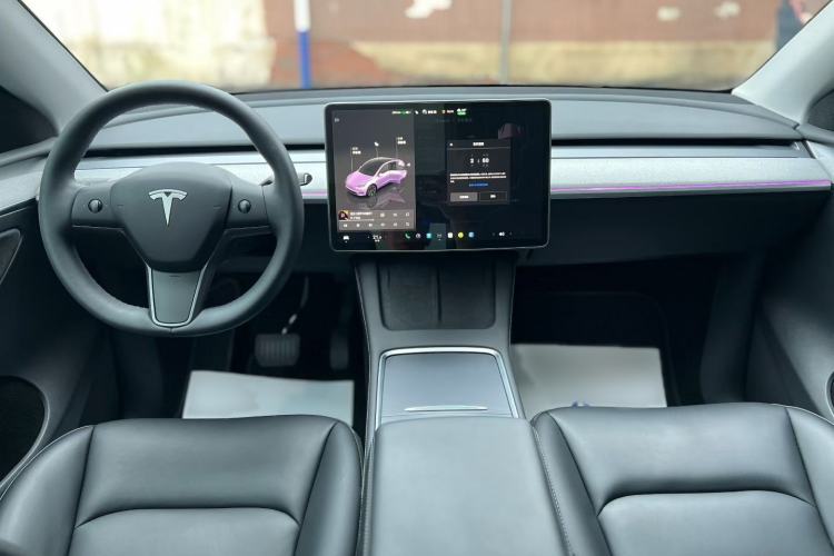 Used Tesla Model Y 2024 Rear-Wheel-Drive Version Interior 5
