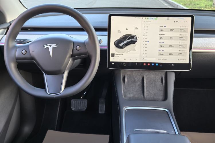 Used Tesla Model Y 2024 Rear-Wheel-Drive Version Interior 6