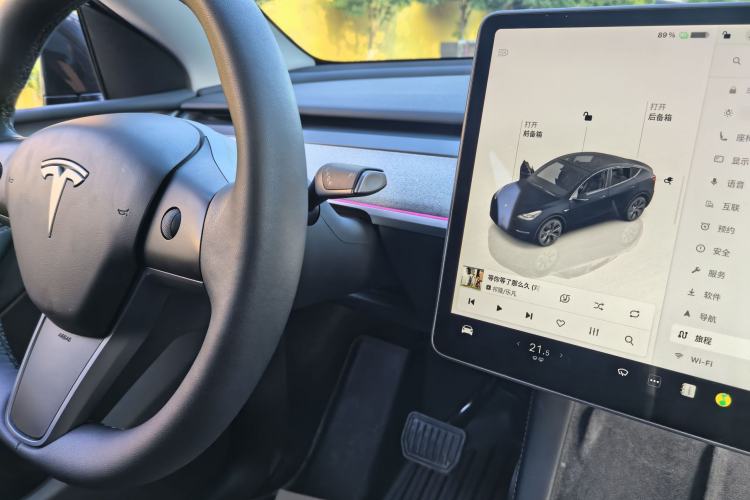 Used Tesla Model Y 2024 Rear-Wheel-Drive Version Interior 7
