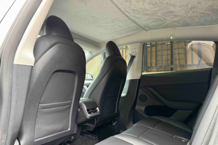 Used Tesla Model Y 2024 Rear-Wheel-Drive Version Interior 7