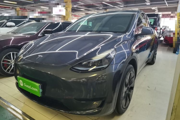 Tesla Model Y 2024 Rear-Wheel-Drive Version
