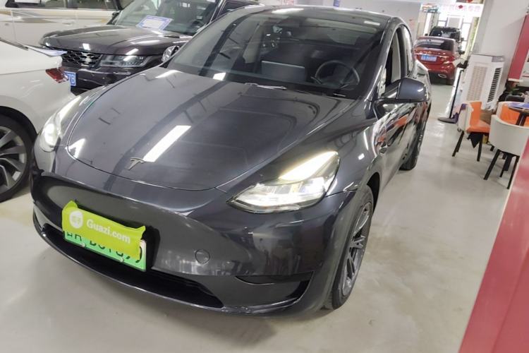Tesla Model Y 2024 Rear-Wheel-Drive Version