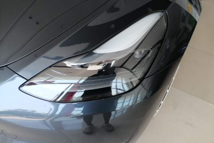 Used Tesla Model Y 2024 Long-Range All-Wheel-Drive Version Left Front Headlight