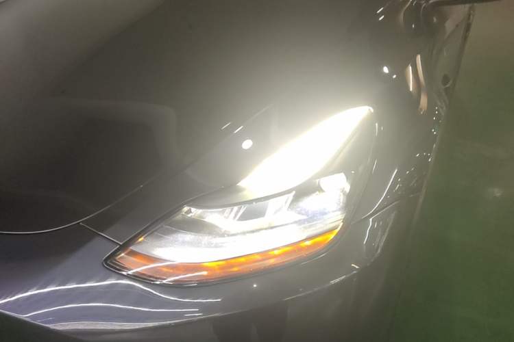 Used Tesla Model Y 2024 Long-Range All-Wheel-Drive Version Left Front Headlight