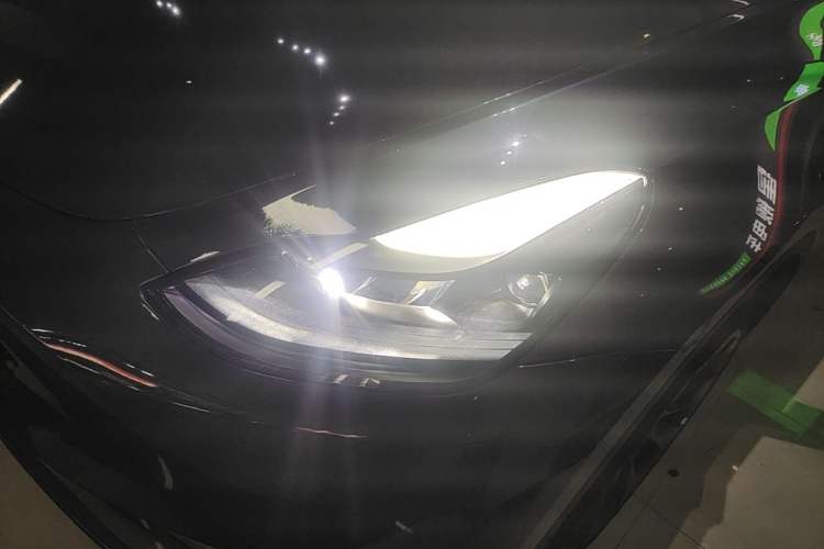 Used Tesla Model Y 2024 Long-Range All-Wheel-Drive Version Left Front Headlight