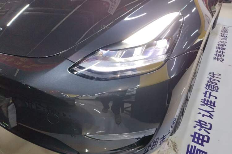 Used Tesla Model Y 2024 Long-Range All-Wheel-Drive Version Left Front Headlight