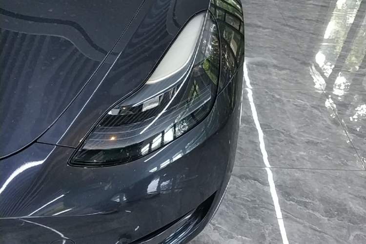 Used Tesla Model Y 2024 Long-Range All-Wheel-Drive Version Left Front Headlight