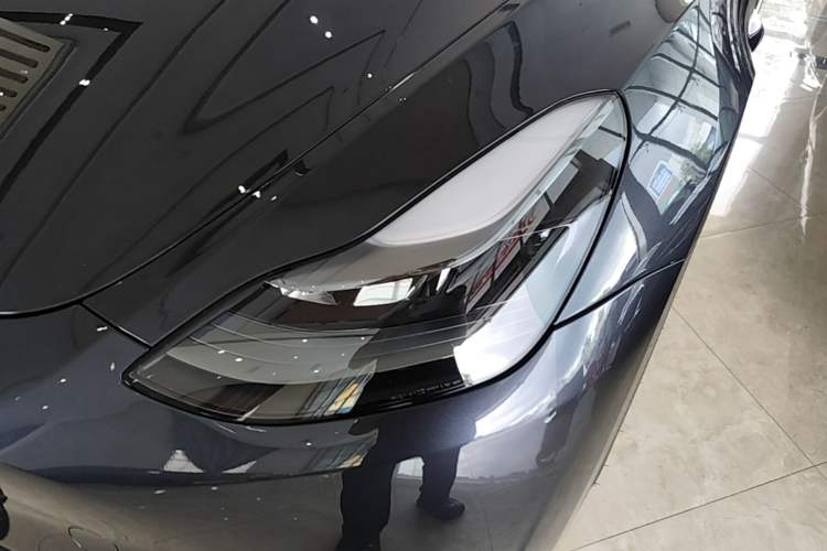 Used Tesla Model Y 2024 Long-Range All-Wheel-Drive Version Left Front Headlight