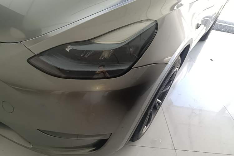 Used Tesla Model Y 2024 Long-Range All-Wheel-Drive Version Left Front Headlight